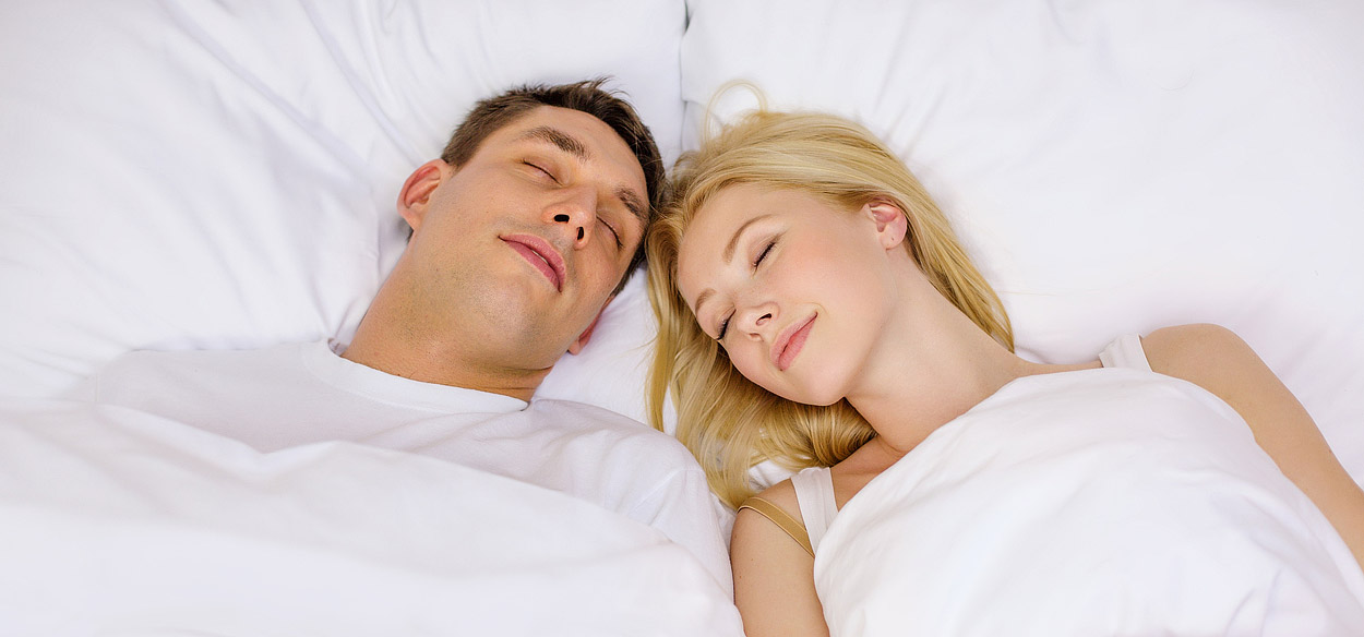 Dormi sulla schiena o sul fianco? Ecco cosa dice la ricerca sulle posizioni  ottimali del sonno - greenMe